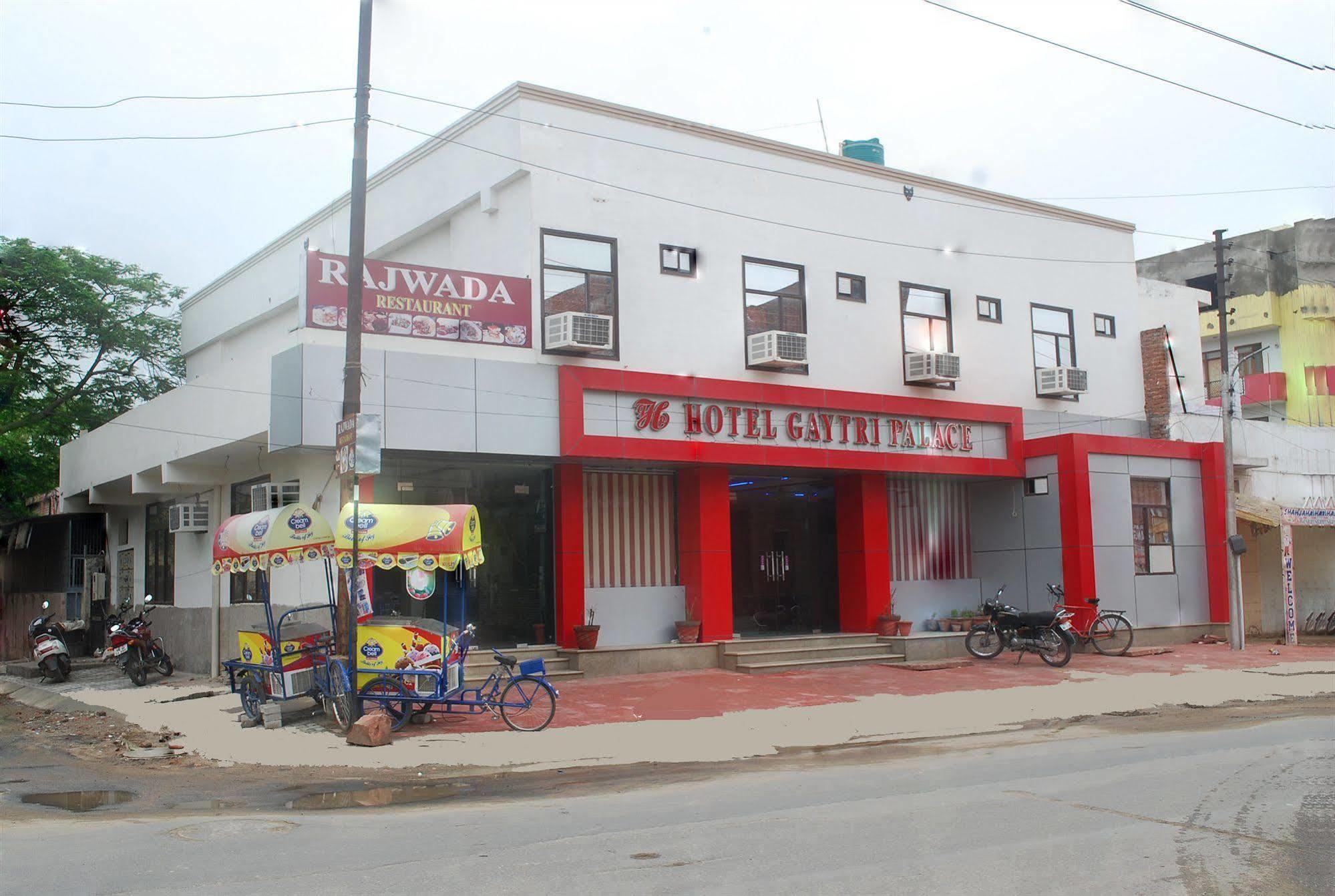 Hotel Gayatri Palace Agra  Dış mekan fotoğraf